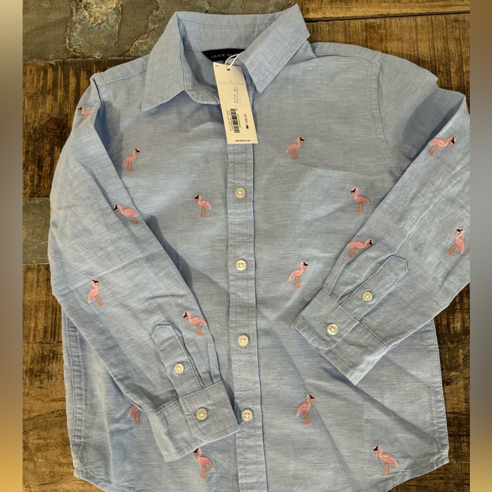 Vineyard Vines never worn button down with flamingos size 5